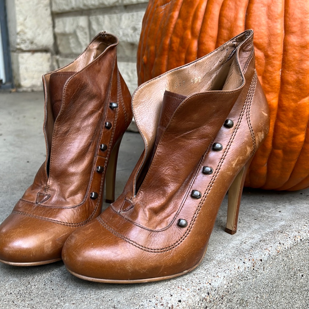 8.5 Booties